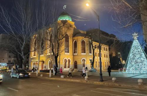 Dao Li Apartment | Central street and Saint Sophia Cathedral