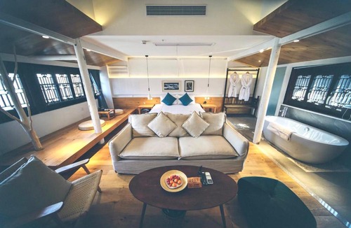 Wuzhong Hotel | Century Light Villa Suzhou Luzhi Ancient Town