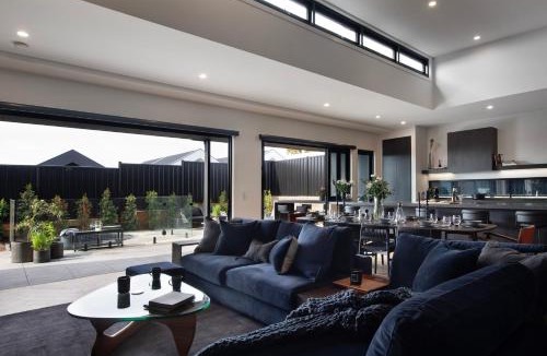 Daylesford House | Chalet Noir - sleek design with heated plunge pool