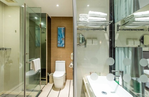 Qingxiu Hotel | Champs Elysees Hotel Ocean City Nanning
