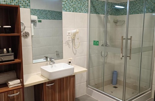 Chaoyang Apartment | Changchun Clear Moon Apartment by South Lake Hotel