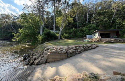 Sackville North Other | Chapel Cove Retreat - Private Tiny House with Boat Ramp