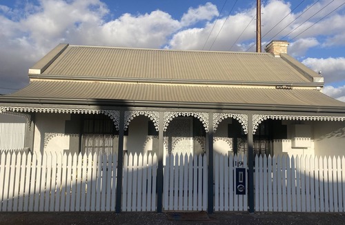 Wallaroo Cottage | Character filled Cottage in Wallaroo, minutes from the beach & town centre