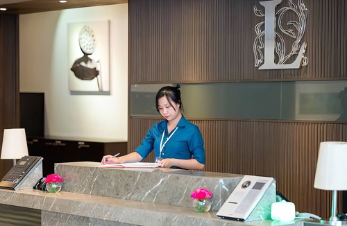 Ba Dinh Apartment | Charming 1-bedroom Studio for 4 with Balcony Pool Gym in Luxury Center Building