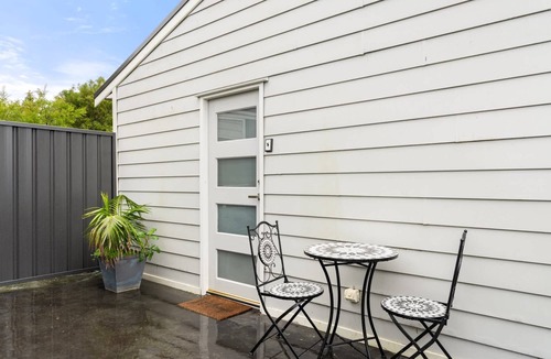 Bomaderry Apartment | Charming 1BR Hideaway in Coastal Bomaderry