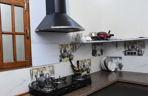 Mohangarh Apartment | Charming 2-bedroom apartment with WiFi, AC, kitchen & Lobby in brilliant Lucknow