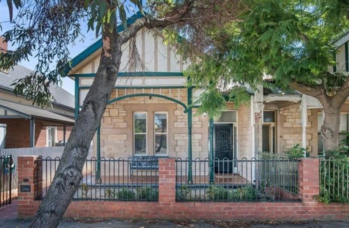 Exeter House | Charming! 3 Bed Garden by Beach
