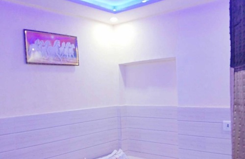 Taj Ganj Villa | Charming 3-bedroom villa with WiFi, AC in tranquil Dhandhupura