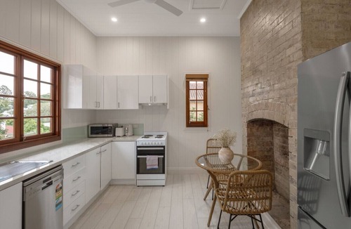 Highgate Hill House | Charming 3BR Inner-City Haven @Highgate Hill