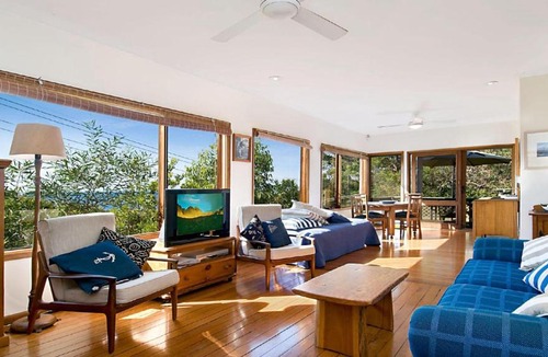 Hardys Bay House | 'Charming Cottage Retreat' by HolidayCo