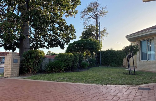 Osborne Park Villa | Charming Osborne Park Home