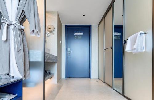 Hongshan Hotel | Chenfeng Hotel Wuhan Baishazhou Longhu Tianjie Branch
