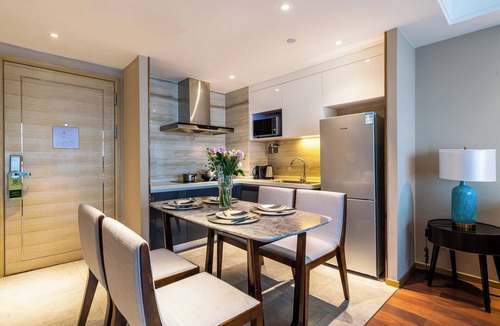 Hejiang Pavilion Apartment | Cheng Du Wifc Suites -YYC Preferred
