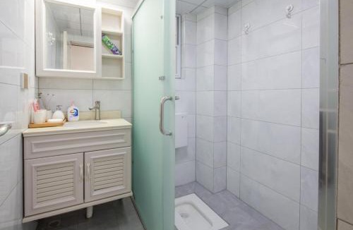 Chenghua Apartment | Chengdu Chenghua·Giant Panda Breeding Base Locals Apartment 00149350