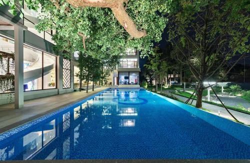 Chengdu Hotel | Chengdu Flowing Strings peninsula boutique hotel-Orange Guitar Museum