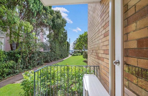 Mosman Apartment | Chic 1-Bed Apartment by Balmoral Beach