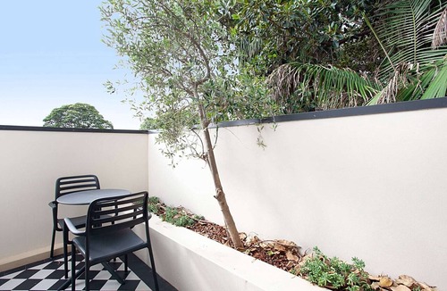 Lewisham Apartment | Chic and Characterful Studio Apartment