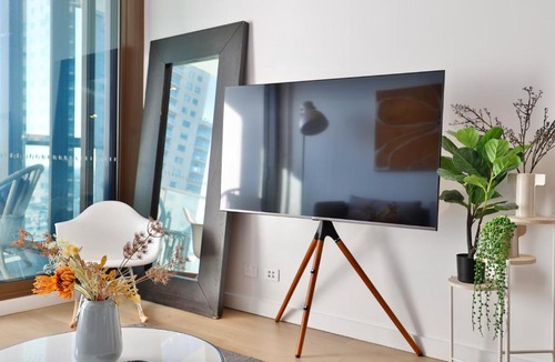 Chinatown Apartment | Chic Zenith Retreat -Vista丨Skylight丨Parking