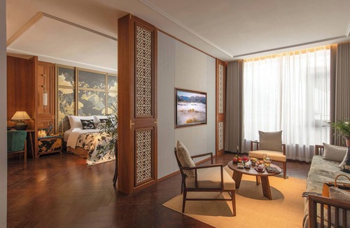 Dayan Old Town Hotel | Chinese-style garden resort hotel