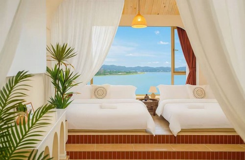 Yuzhong Bed & Breakfast | Chongqing City Center River View B&B