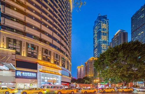 Jeifangbei Central Business District Hotel | Chongqing Jiefangbei Hongyadong Fuyue Rezen Hotel