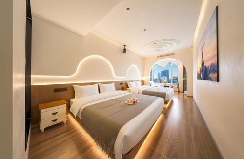 Jeifangbei Central Business District Hotel | Chongqing Nanqing·World Time Hotel