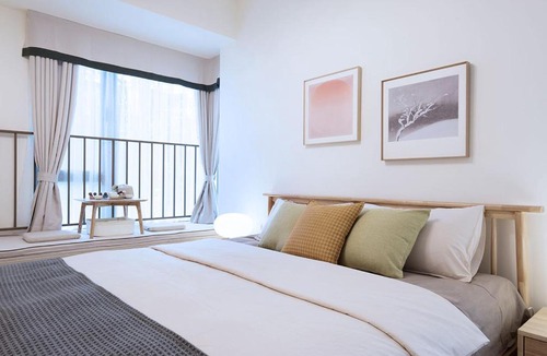 Yuzhong Apartment | Chongqing Yuzhong·Liziba Station· Locals Apartment 00169360