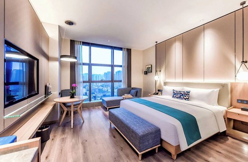 Yuzhong Hotel | chongqingximeijiudian