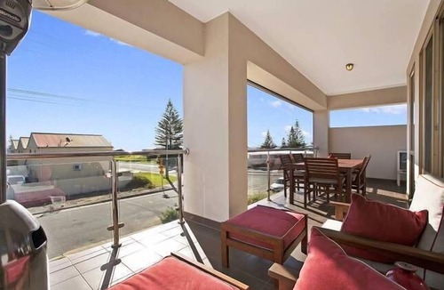Christies Beach House | Christies Beach Exclusive Townhouse