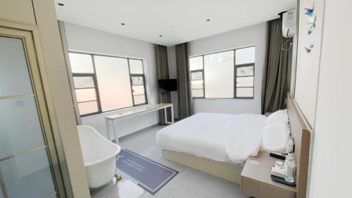 Xiangzhou District Hotel | ChuYue Hotel-Xiangyang East Station Branch