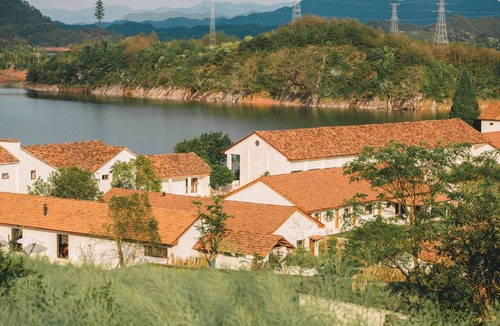Chun'an Bed & Breakfast | Cipo Qiandaohu Lake Holiday Homestay