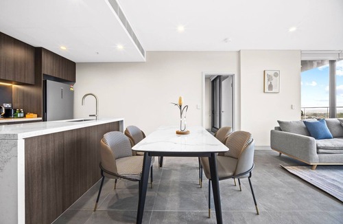 Strathfield Apartment | City&Bridge View 2 Bed+Study | Homebush