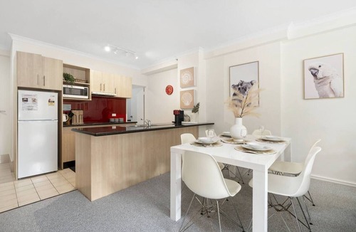 East Perth Apartment | City Edge Serenity: Cozy 2BR East Perth Apartment