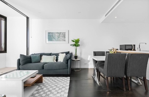 Fortitude Valley Apartment | City Escape with Balcony & Resort-Style Amenities