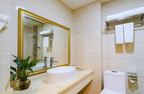 Longhua District Hotel | City-state Boutique Hotel