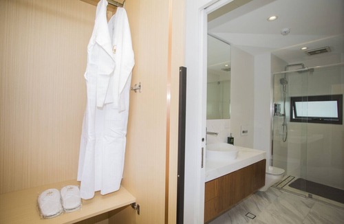 Perth Central Business District Hotel | Classic King Room - Quinn`s Botany Boutique K02