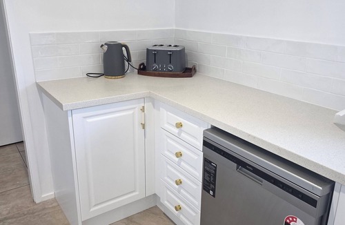 Tuncurry House | Close to the beach. Family & pet friendly. Enjoy my peaceful coastal retreat.