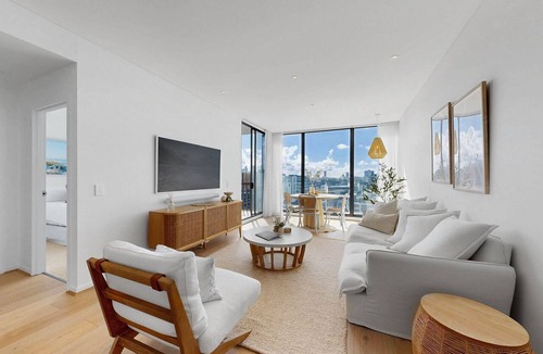 Waterloo Apartment | Cloud Top, Waterloo Hosted by: L'Abode