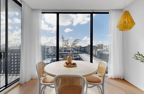 Waterloo Apartment | Cloud Top, Waterloo Hosted by: L'Abode