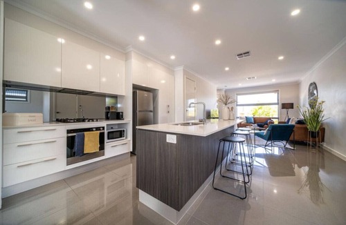 Christies Beach Villa | Coast on Clovelly - Beachside Living