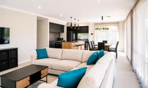 Busselton House | Coastal Comfort Meets Relaxed Luxury
