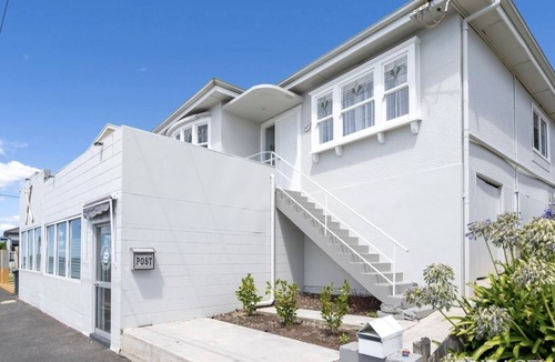 Parklands Cottage | Coastal Cottage Overlooking Bass Strait