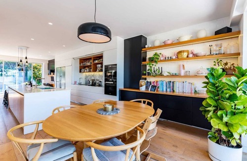 Bilgola Beach House | Coastal Luxury at Bilgola – 5BR Home with Studio