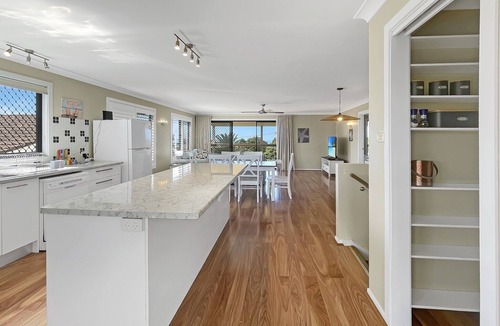 Batehaven Apartment | Coastal Upper-Level Home with Pool Access