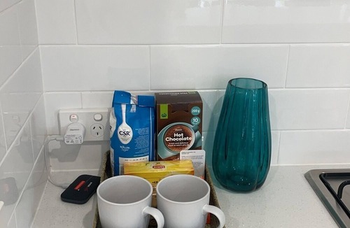 Colebee House | Colebee/5 Bedroom/near Shopping/IKEA/WiFi/Golf
