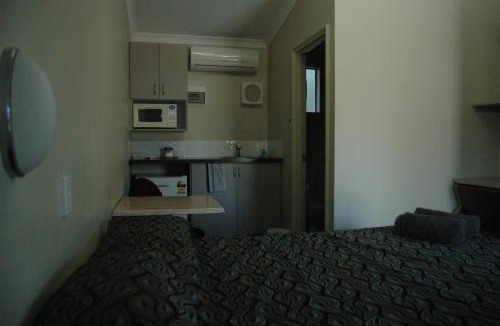 Collie Hotel | Collie Forest Motel