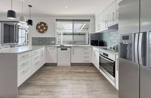 West Busselton House | Comfortable Stay Near Busselton Beach