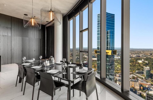 Southbank Apartment | Complete Host Prima Towers Apartments