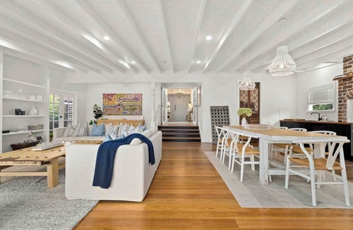 Callala Beach House | Conifer – Pet Friendly with Outdoor Spa