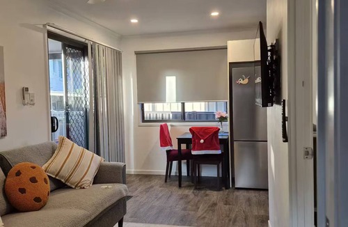 Strathpine Apartment | Convenient Getaway Home in Straithpine